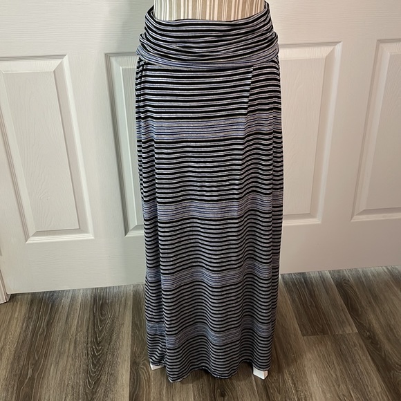 ▪️Max Studio▪️ - Picture 3 of 5